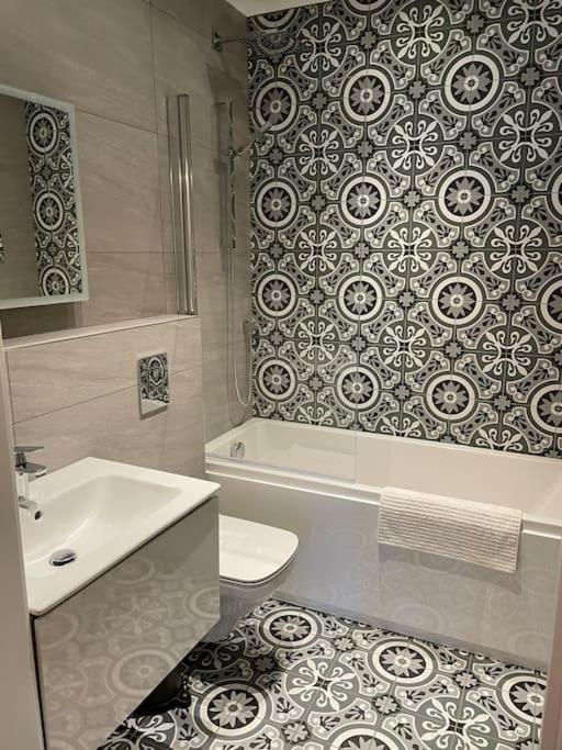Boutique Luxury Apartment, High St, Henley-In-Arden エクステリア 写真