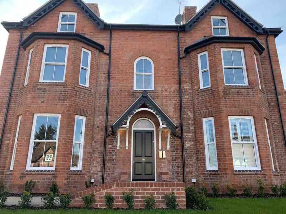 Boutique Luxury Apartment, High St, Henley-In-Arden エクステリア 写真